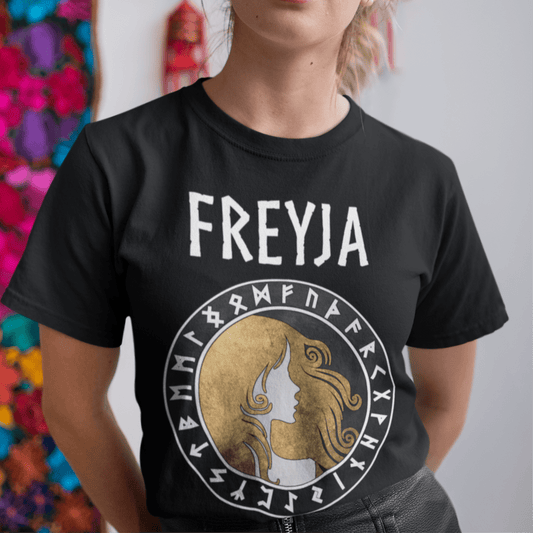 Black / S Freyja Norse Goddess T-Shirt