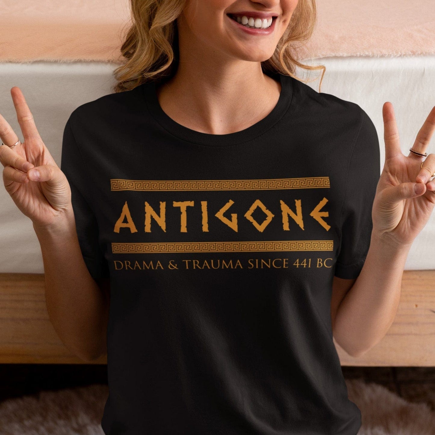 Black / S Antigone T-Shirt