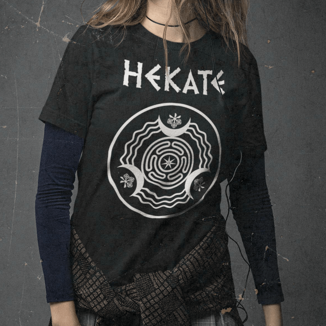 Black / S Hekate Ancient Greek Goddess of Witchcraft and Magic T-shirt
