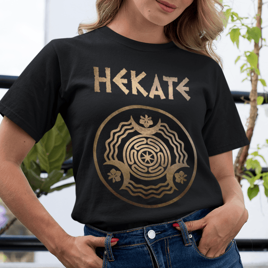 Black / S Hekate Greek Goddess of Witchcraft and Magic T-shirt