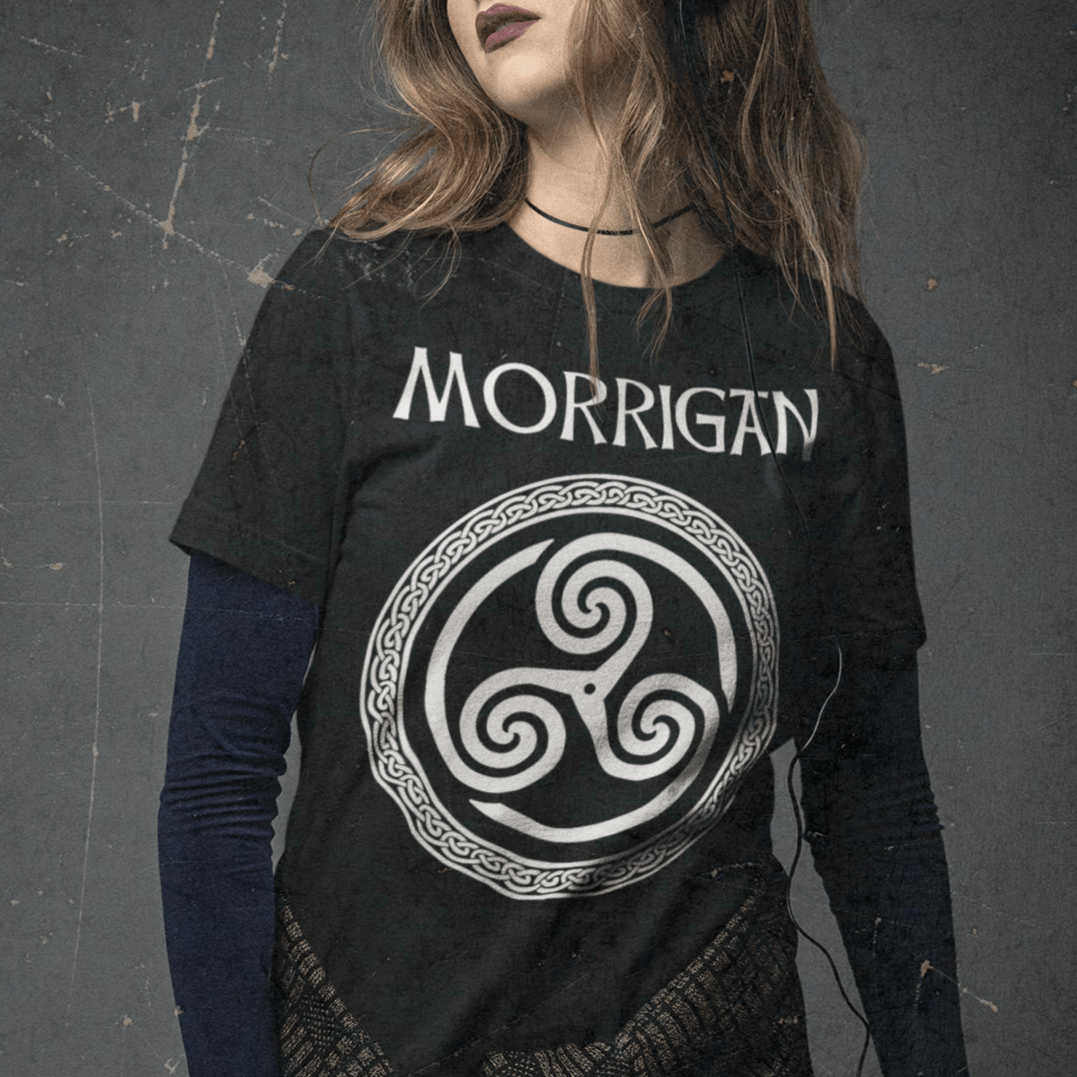 Black / S Morrigan Celtic Goddess T-Shirt